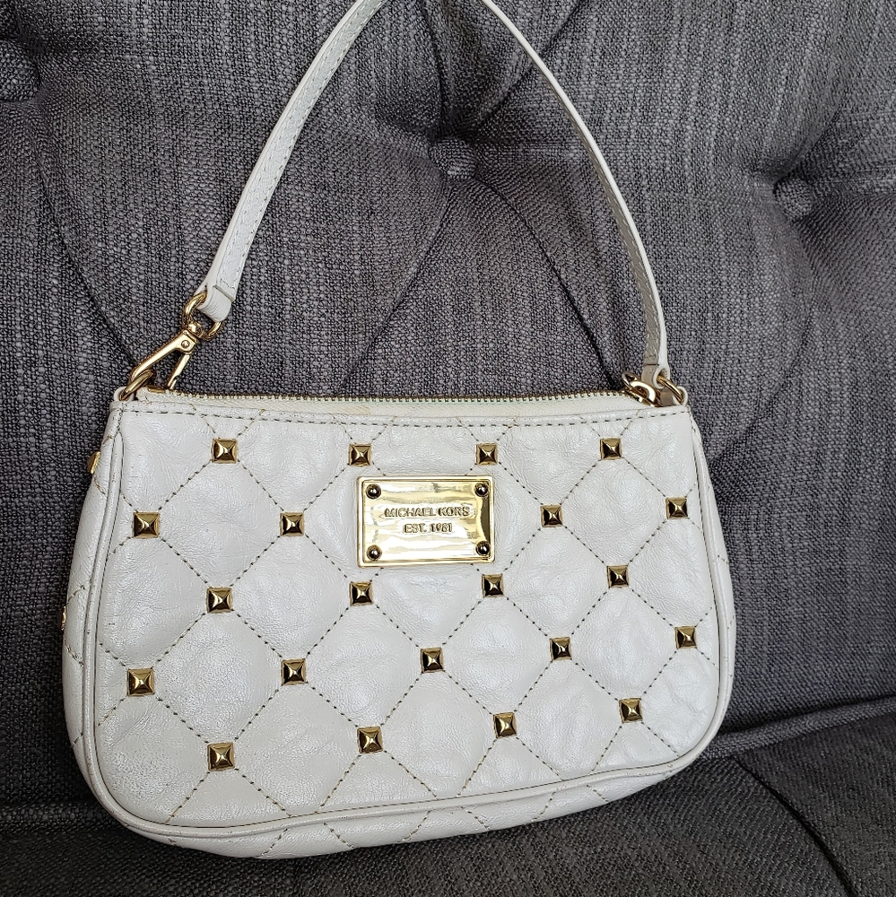 🎀Michael Kors Collection Studded White Wristlet